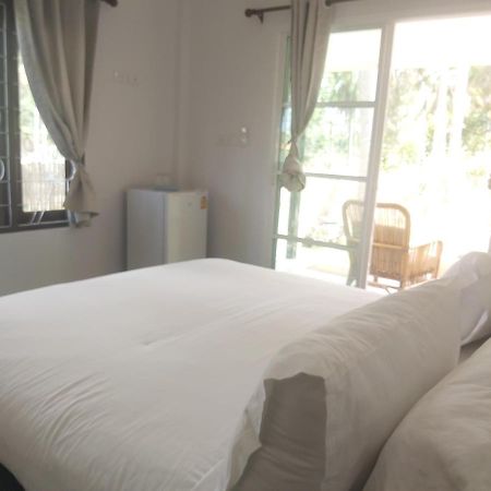 Nice Home Stay At Samroiyod Baanphakrimlay Ngoại thất bức ảnh